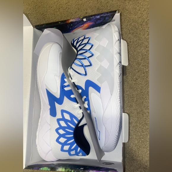 Lamelo Ball MB1 puma basketball shoes. Size Men 10.5 Blue and white - Picture 4 of 5